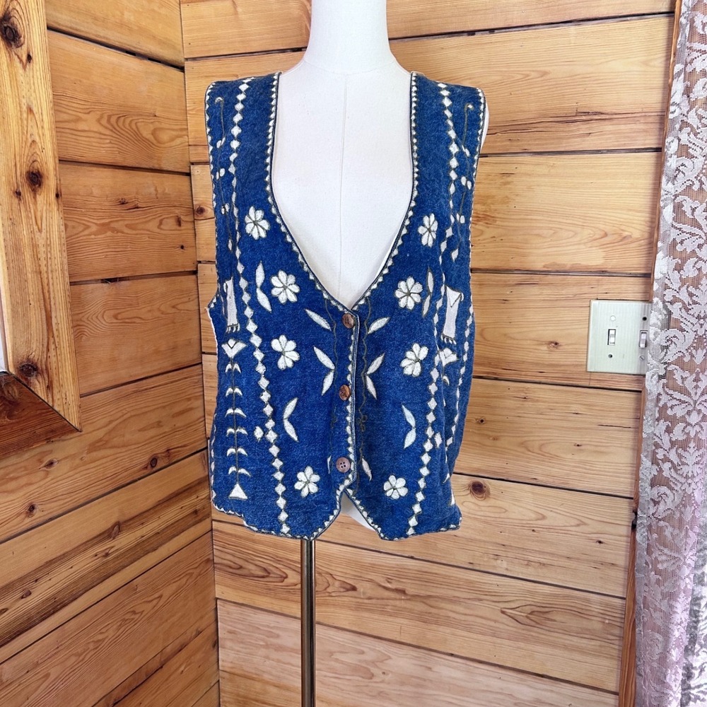 Vintage Vest Womens Small Blue Embroidered Daisy Boho Paris Sport Club